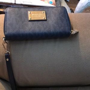 Michaels Kors blue wallet/wristlet
